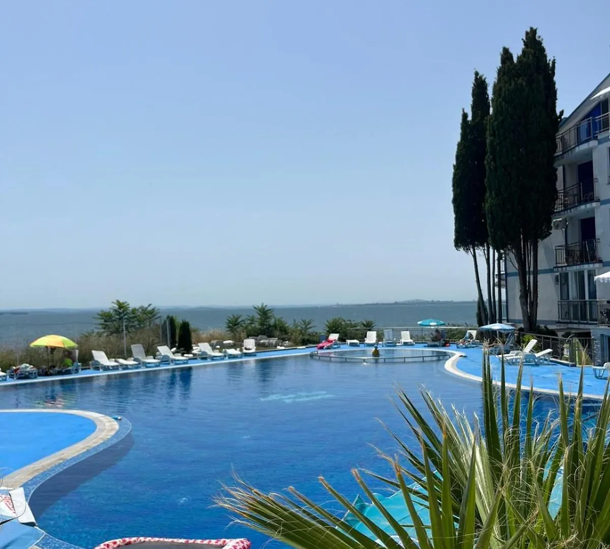 Pomorie Paradise Blue Bay